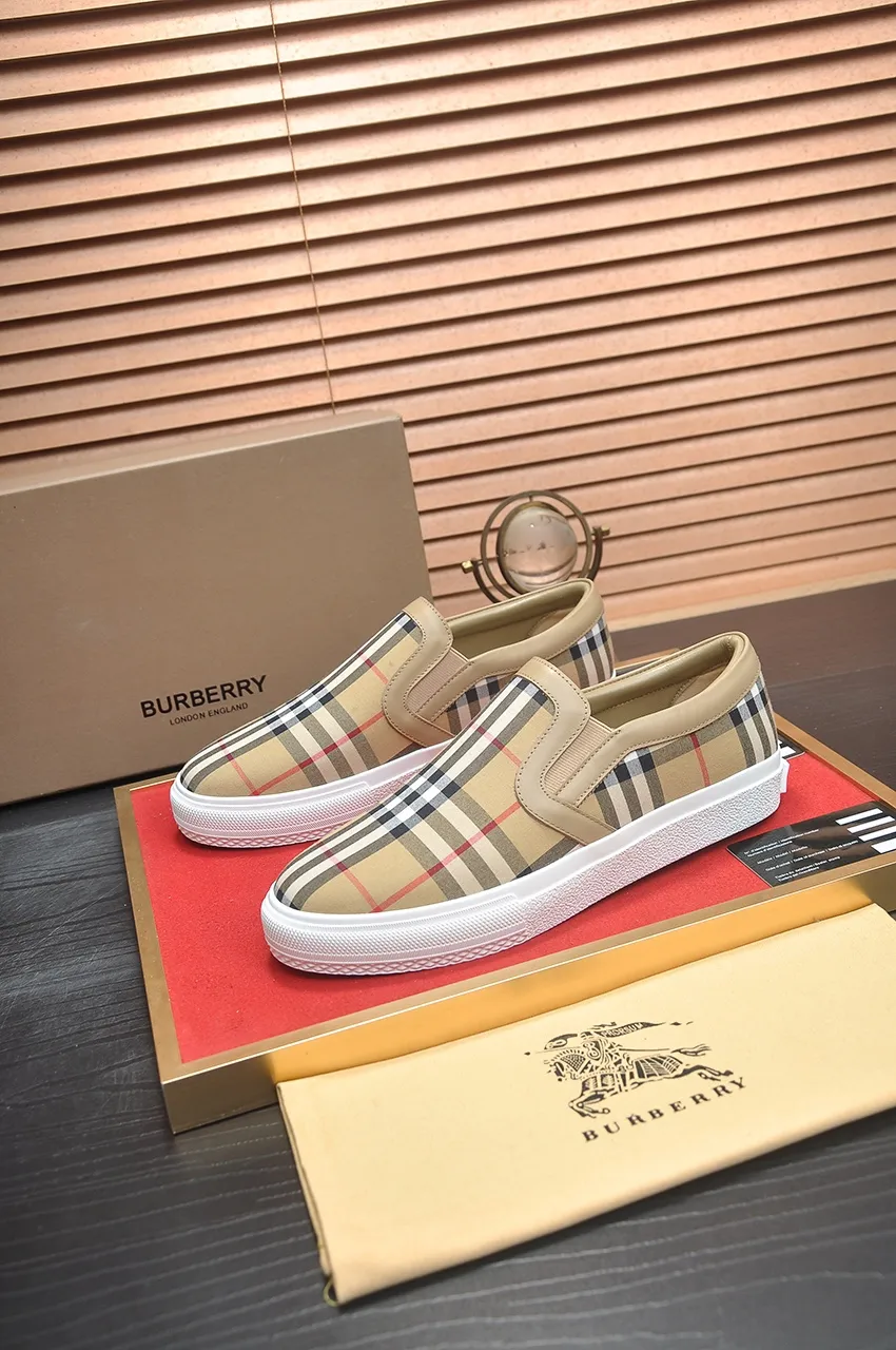Men's shoes💰480💶[Burberry] (cowhide lining) classic low-top sneakers｜Imported cowhide with classic plaid fabric｜Cow leather lining｜Original outsole｜Fine workmanship and comfortable to wear Size: 38-44 (customized at 45)